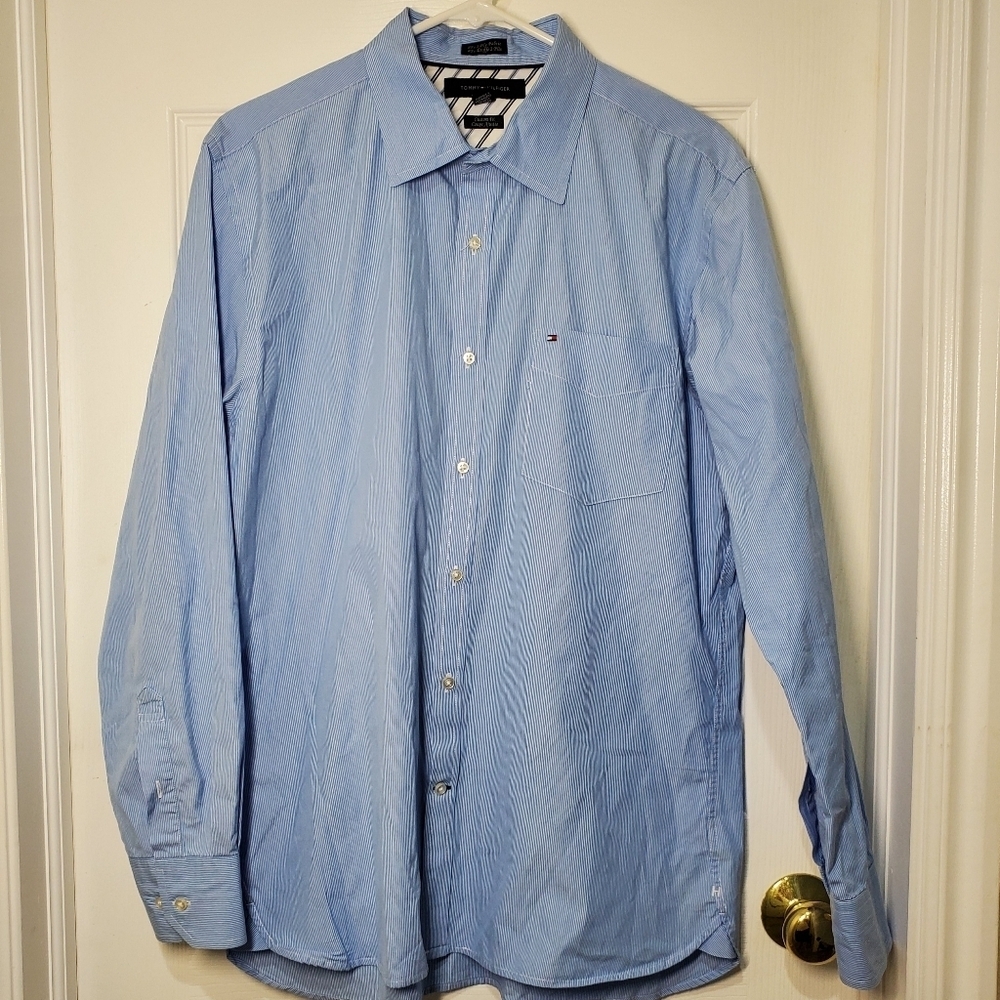 NWOT Tommy Hilfiger Men's Cudtom Fit Blue Dress Shirt Size LG
